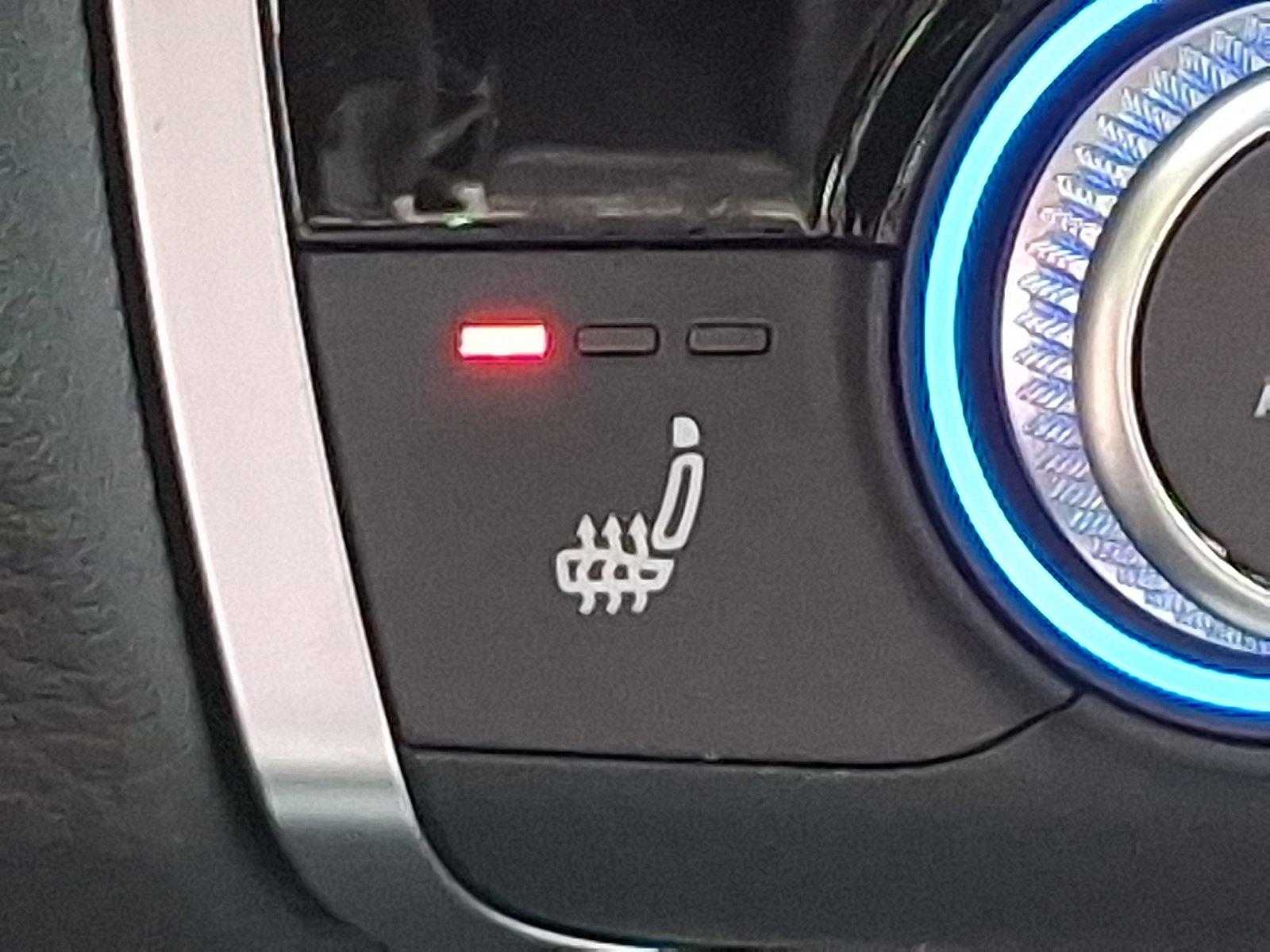 Vehicle image 19 of 24