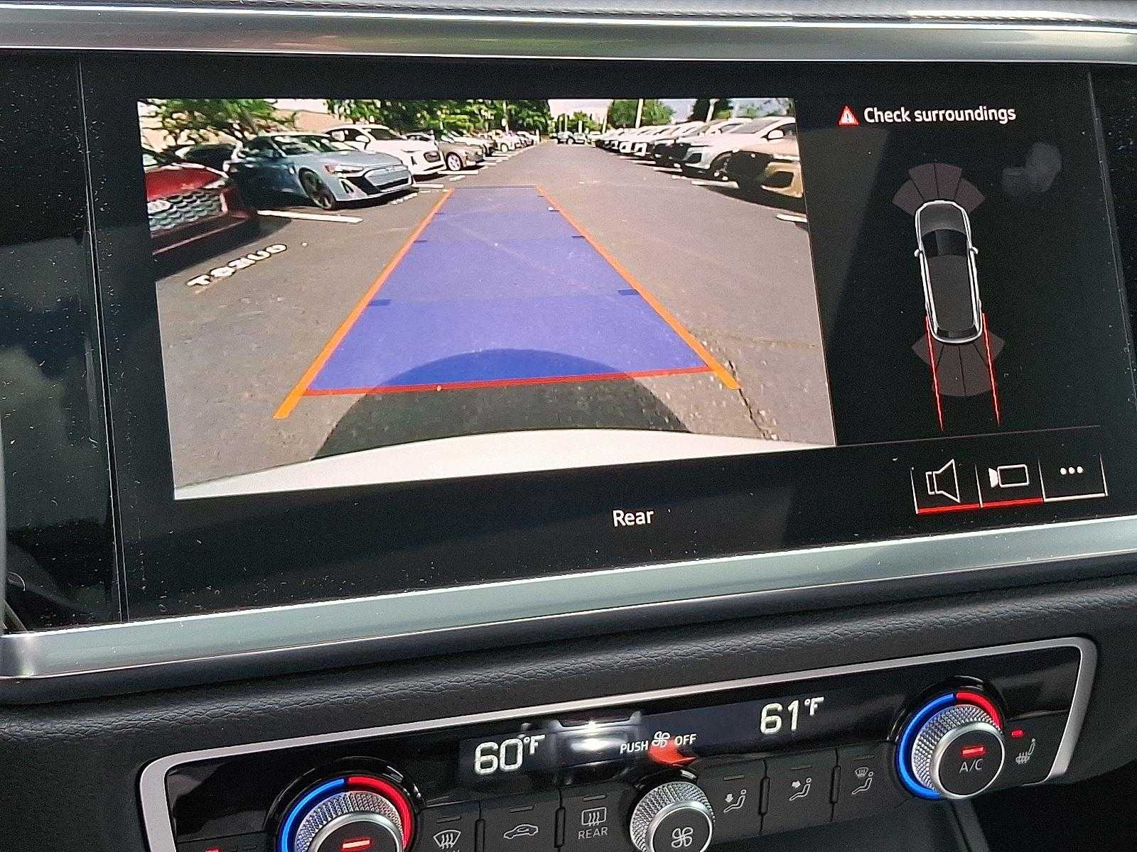 Vehicle image 17 of 24