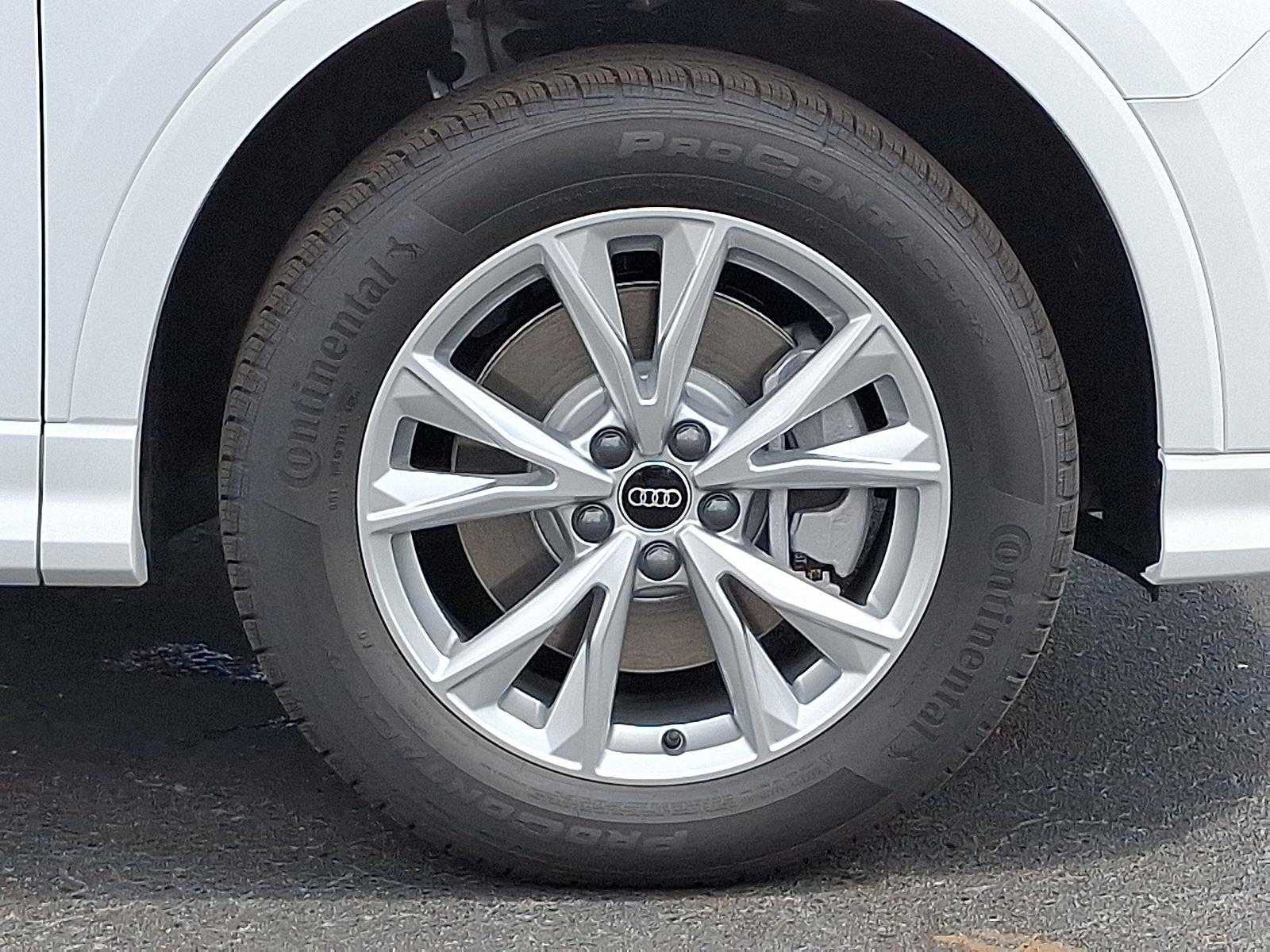 Vehicle image 7 of 24