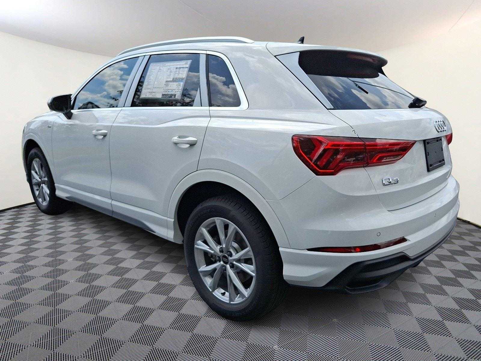 Vehicle image 6 of 24