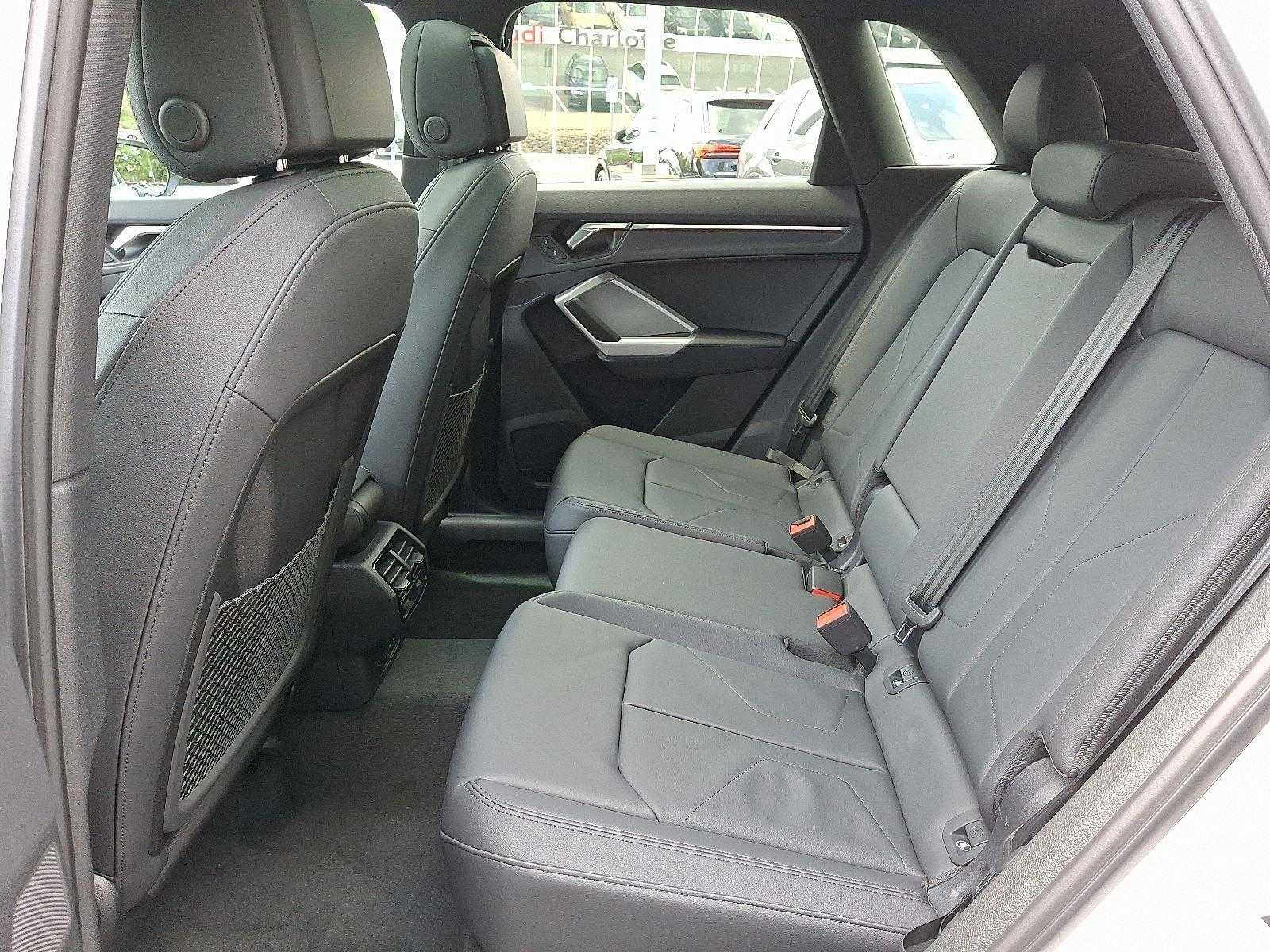 Vehicle image 8 of 24