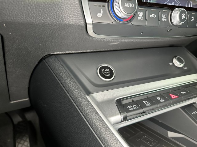 2025 Audi Q3 S Line Premium Image 35 of 40