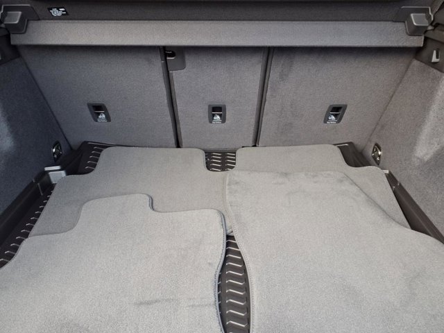 Vehicle image 25 of 27