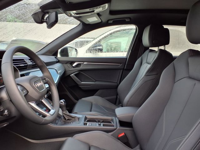 Vehicle image 7 of 27