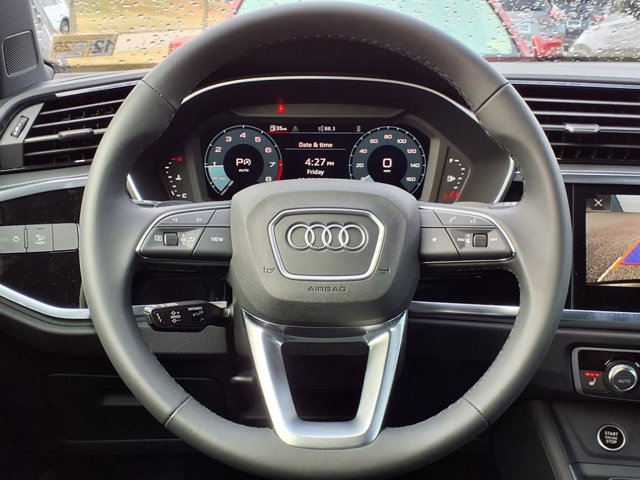 Vehicle image 14 of 27