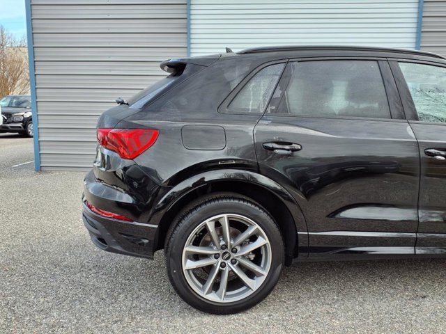 Vehicle image 5 of 27