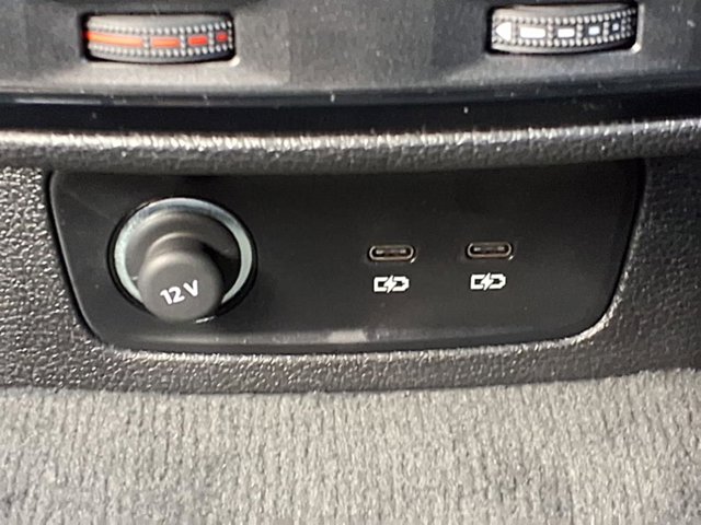 Vehicle image 26 of 27