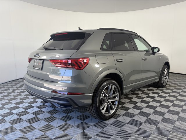 Vehicle image 5 of 28