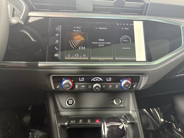 Vehicle image 21 of 28