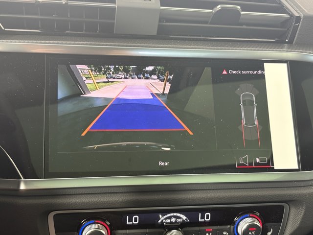 Vehicle image 19 of 28