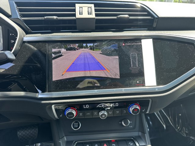 Vehicle image 18 of 27
