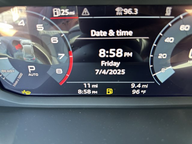 Vehicle image 17 of 27