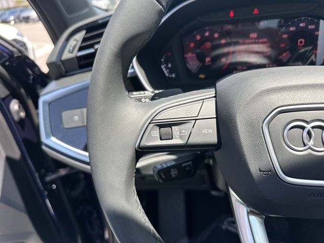 Vehicle image 14 of 27