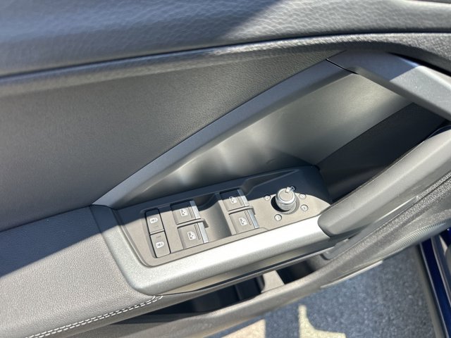 Vehicle image 27 of 27