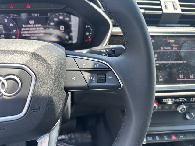 Vehicle image 15 of 27