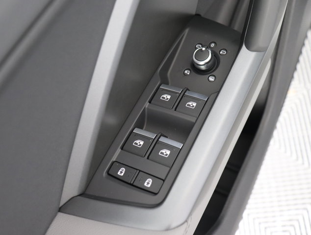 Vehicle image 19 of 35