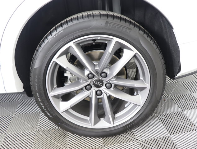 Vehicle image 12 of 35