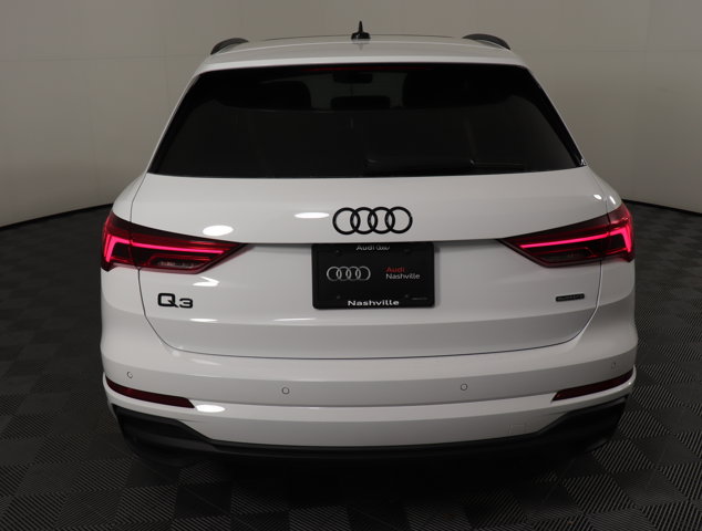 Vehicle image 8 of 35