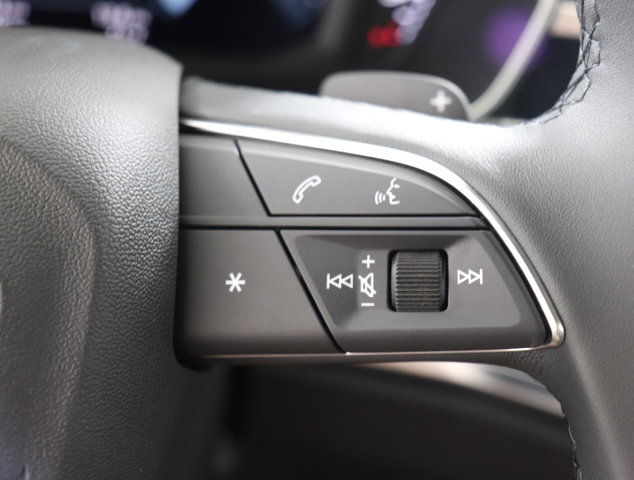 Vehicle image 27 of 35
