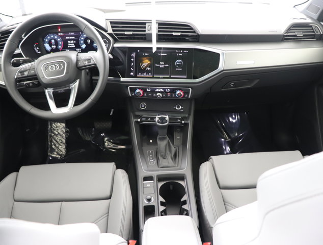 Vehicle image 13 of 35