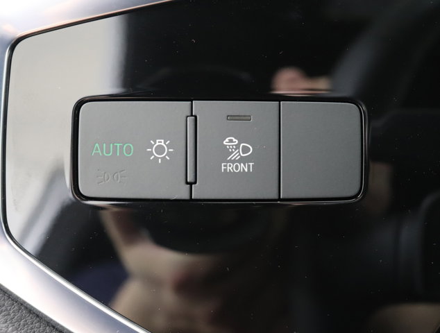 Vehicle image 25 of 35