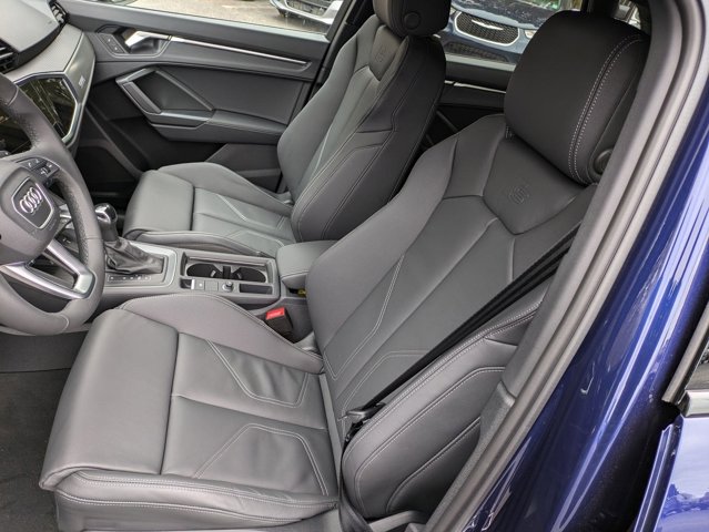 Vehicle image 12 of 33
