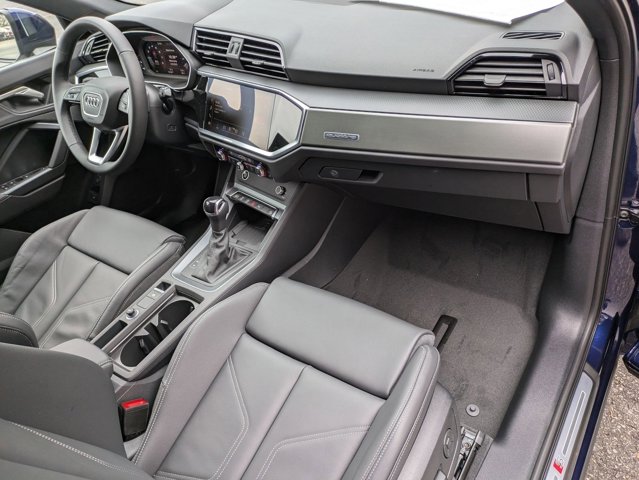 Vehicle image 16 of 33