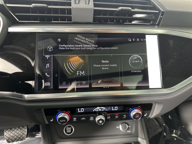 Vehicle image 19 of 28