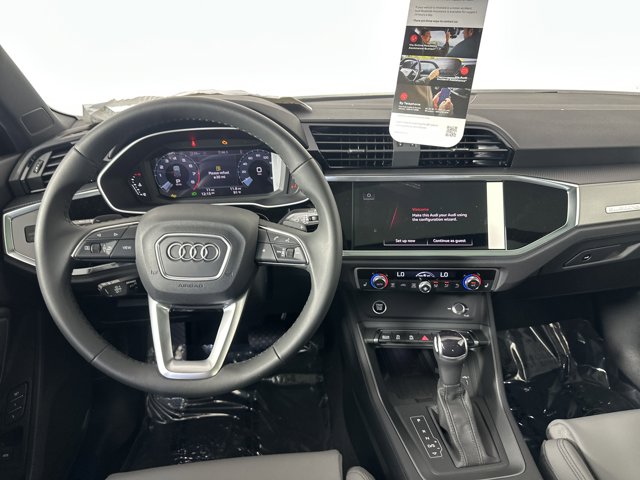 Vehicle image 13 of 28