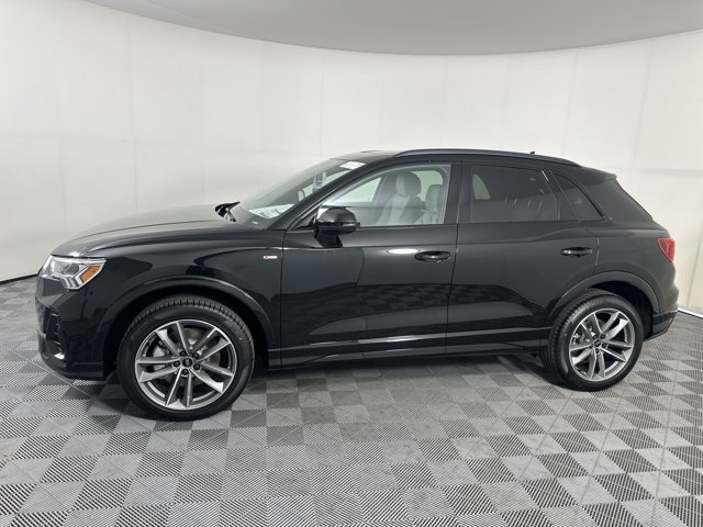 Vehicle image 7 of 28