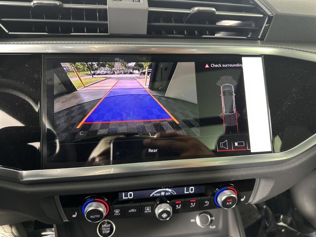 Vehicle image 20 of 28