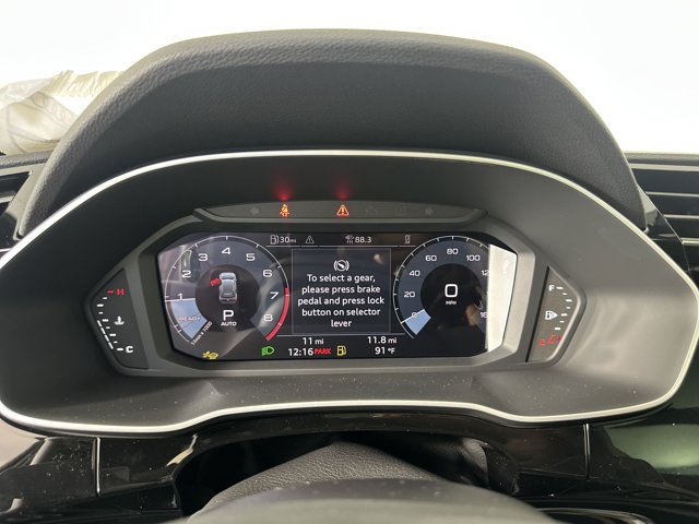 Vehicle image 18 of 28