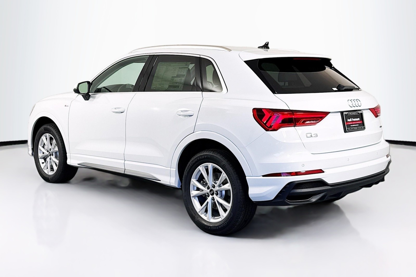 Vehicle image 7 of 30