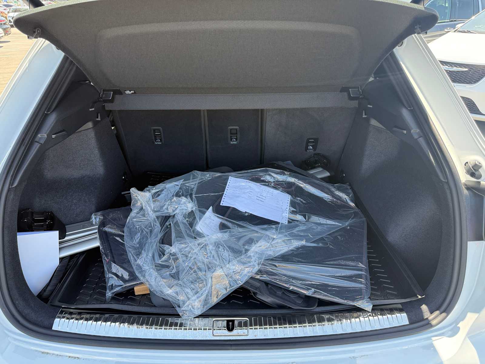 Vehicle image 10 of 38