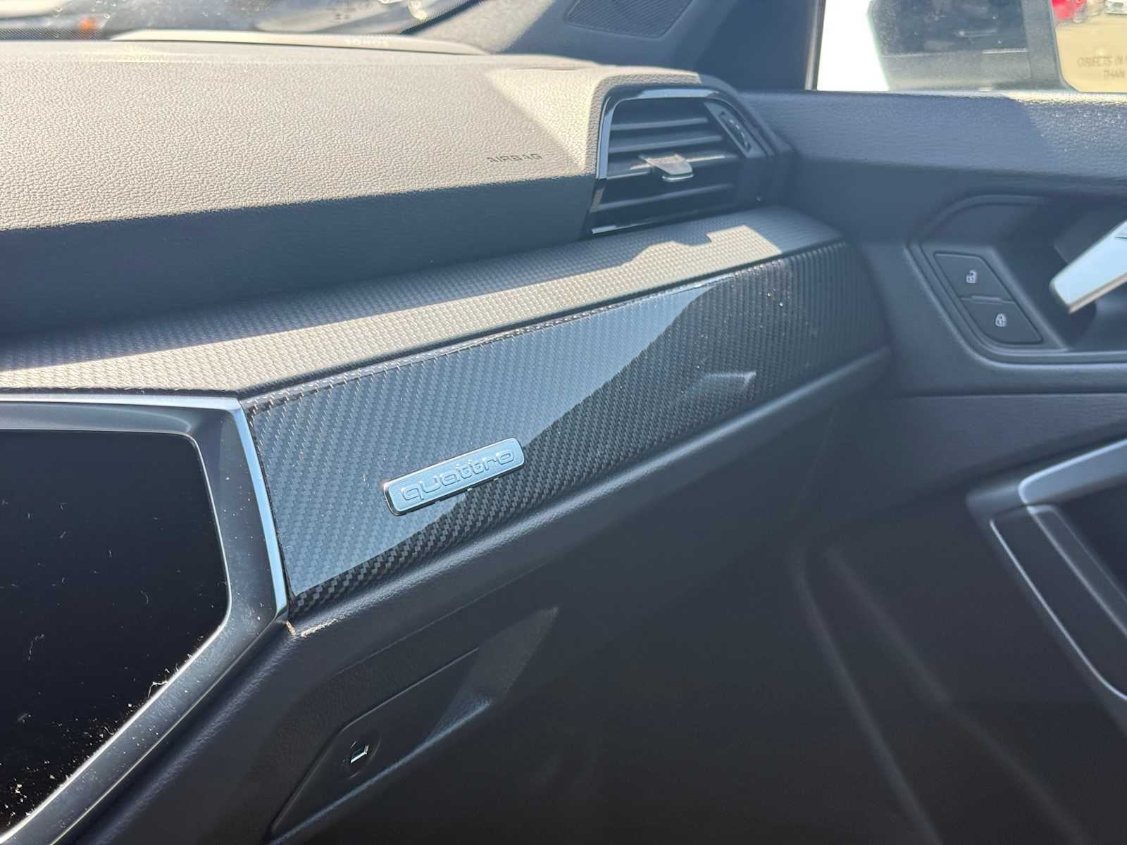 Vehicle image 34 of 38