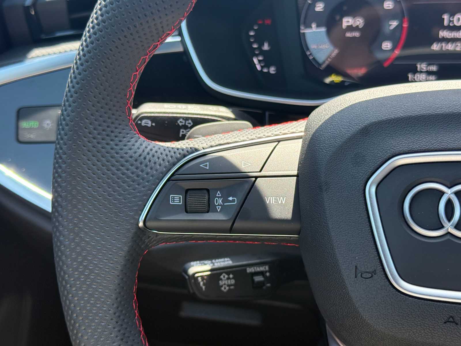 Vehicle image 21 of 38