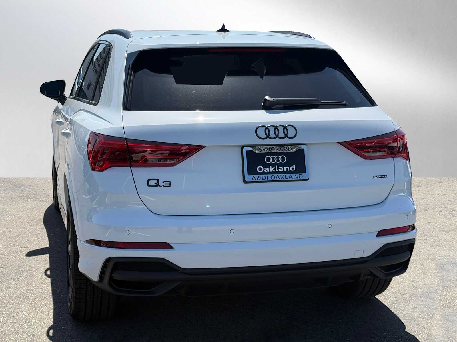 Vehicle image 6 of 38