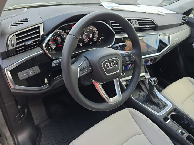Vehicle image 19 of 35