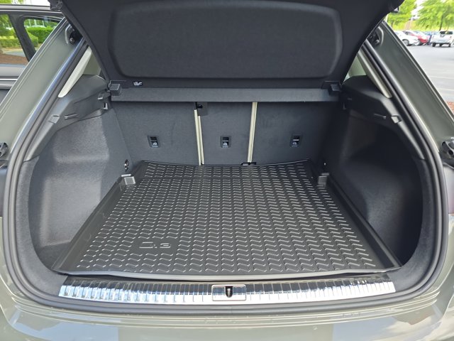 Vehicle image 12 of 35