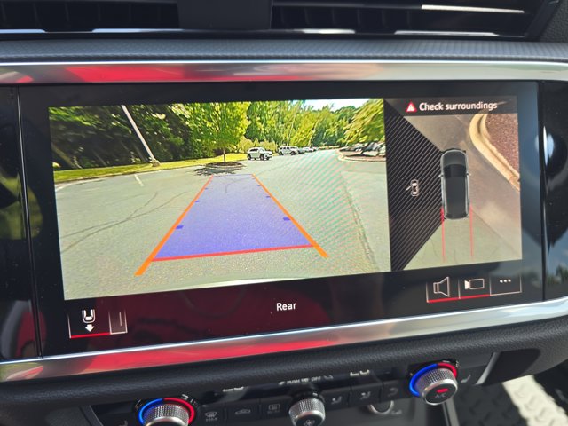 Vehicle image 22 of 35