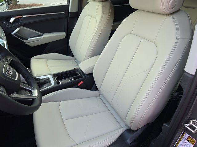 Vehicle image 15 of 35