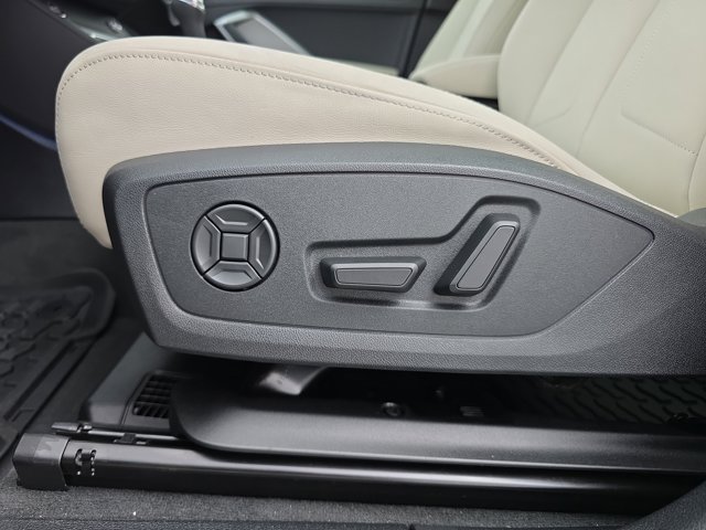 Vehicle image 35 of 35