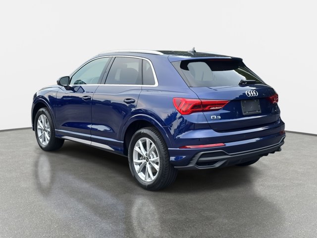 Vehicle image 7 of 35