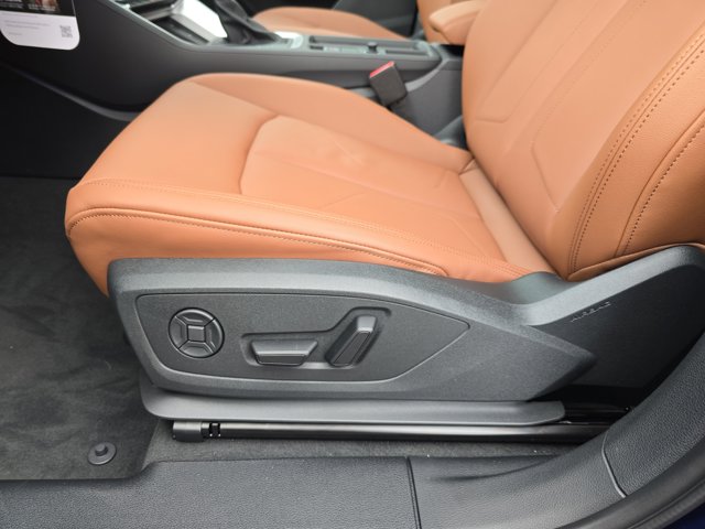 Vehicle image 34 of 35