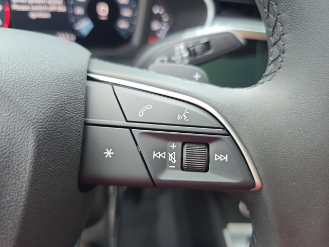 Vehicle image 26 of 35