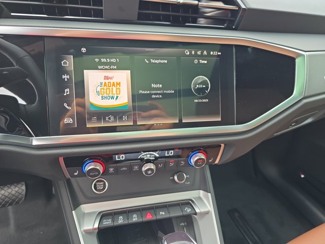 Vehicle image 21 of 35