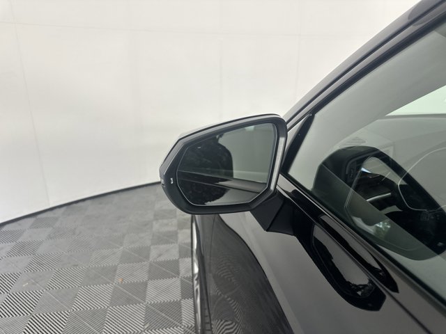 Vehicle image 13 of 27