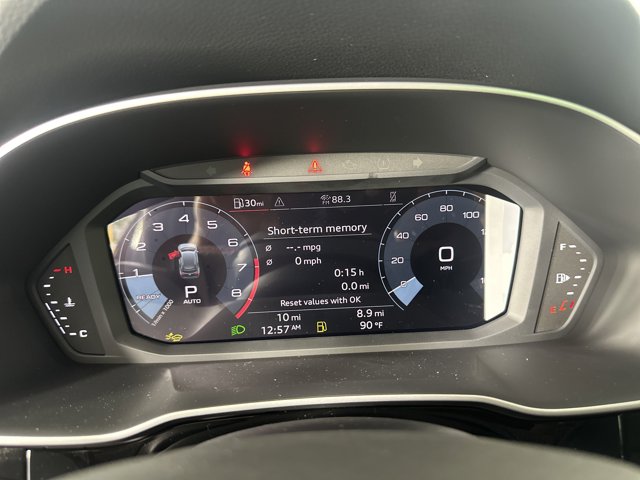 Vehicle image 17 of 27