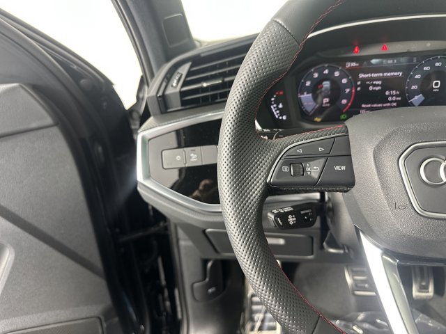 Vehicle image 14 of 27