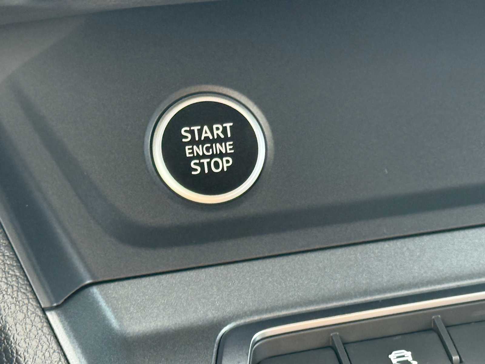 Vehicle image 26 of 38